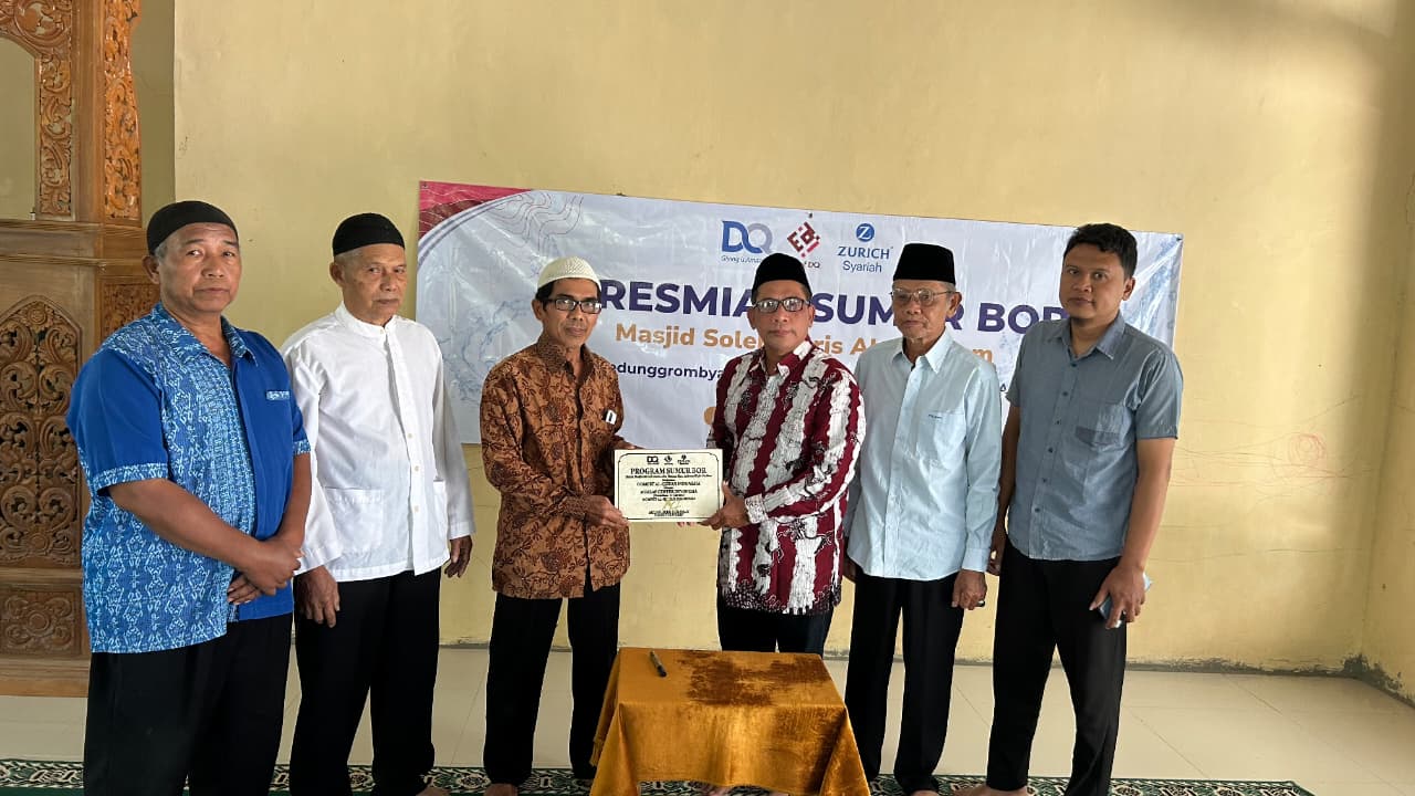 Wakaf Dompet Al-Qur'an Indonesia dan Zurich Syariah Resmikan Sumur Bor di Pacitan